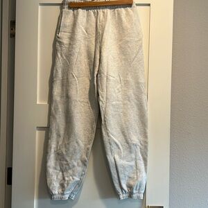 TNA Cozy Mega sweatpants light grey size XS, like new condition.